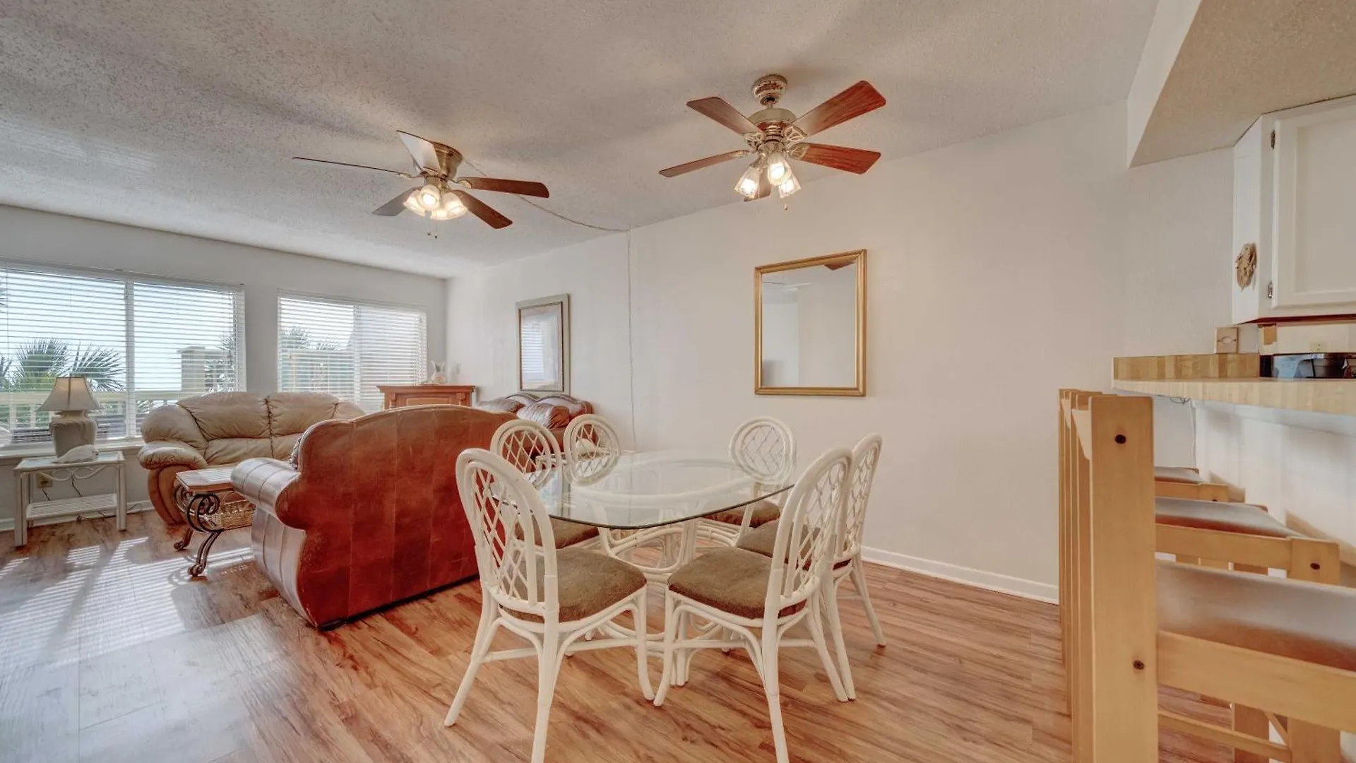 Prázdninový dům New Balcony At The Shores 101! Beach Front Townhouse! Gulf View Property! Panama City Beach USA